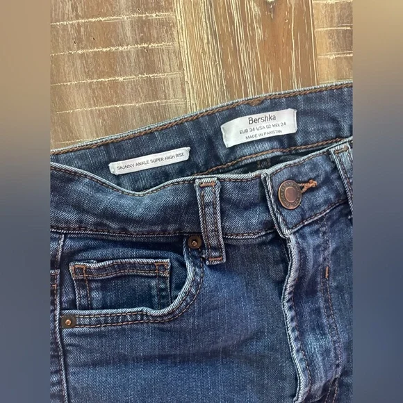 (3/$15) Bershka Skinny Ankle Super High Rise Jeans - Picture 4 of 5